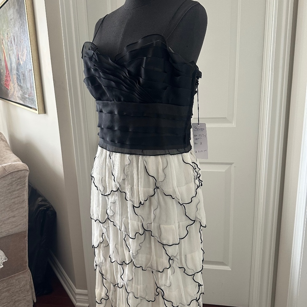 Frascara Silk long gown - Picture 3 of 10